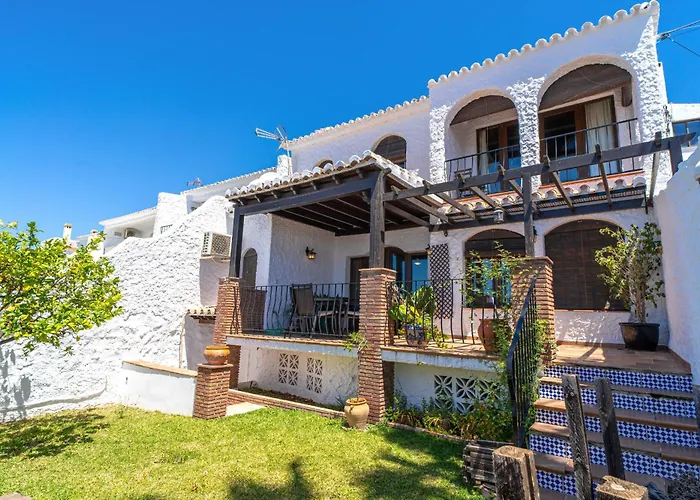 Capistrano Village Casa Garden Nerja